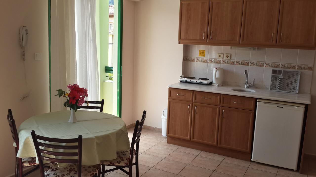 Avlu Apartments 1 İçmeler Phòng bức ảnh